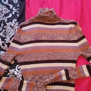 Hooked Up by IOT Multicolor Striped Turtleneck Sweater